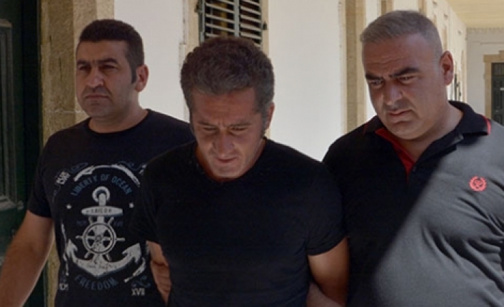 Yurt dışına kaçmıştı